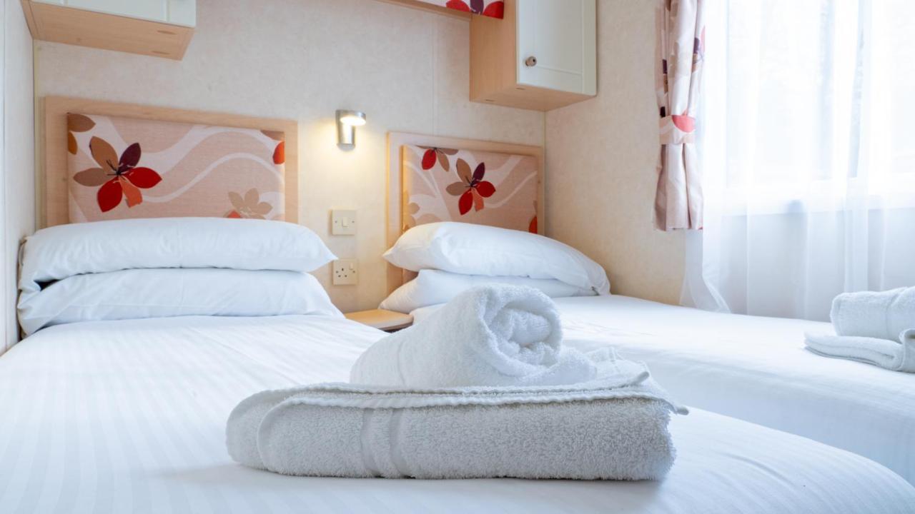 Newby Bridge Country Caravan Park Экстерьер фото